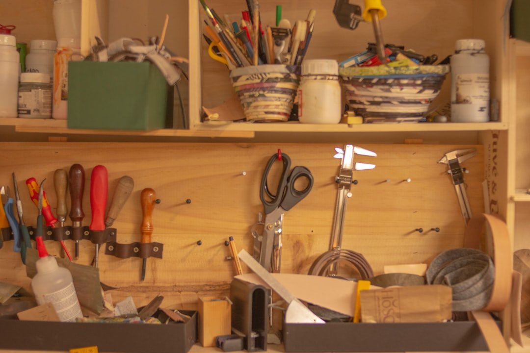 hand tools versus power tools — Hand Tools vs Power Tools: The Setup Time Truth